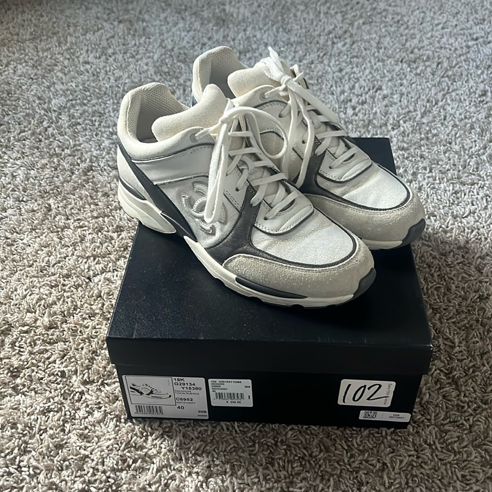 Chanel size 40